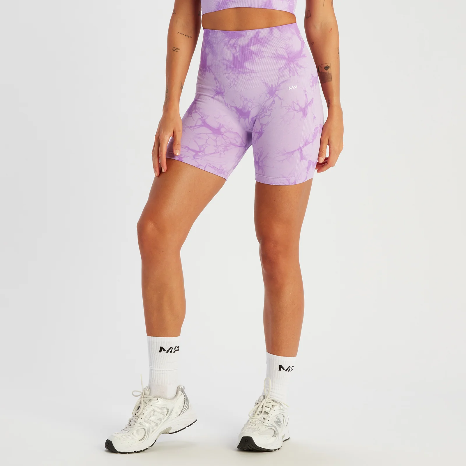 MP Women's Shape Seamless Cycling Shorts − ženski biciklistički šorts − ljubičasti „tie dye” - XS Slika 1