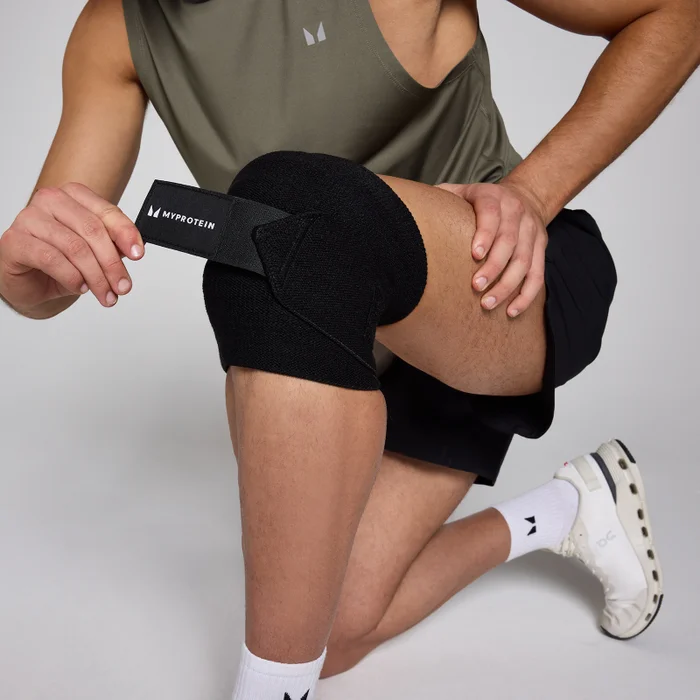 Myprotein Knee Wraps - steznici za kolena - crni