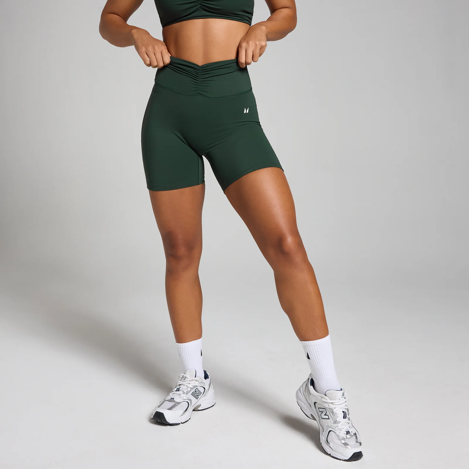 MP Women's Tempo Ruched Front Shorts - ženski šorts - tamnosmaragdni - XS Slika 1